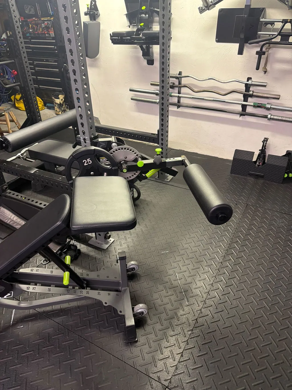 PRIME Wall Mount support dossier Shorty Leg Ext