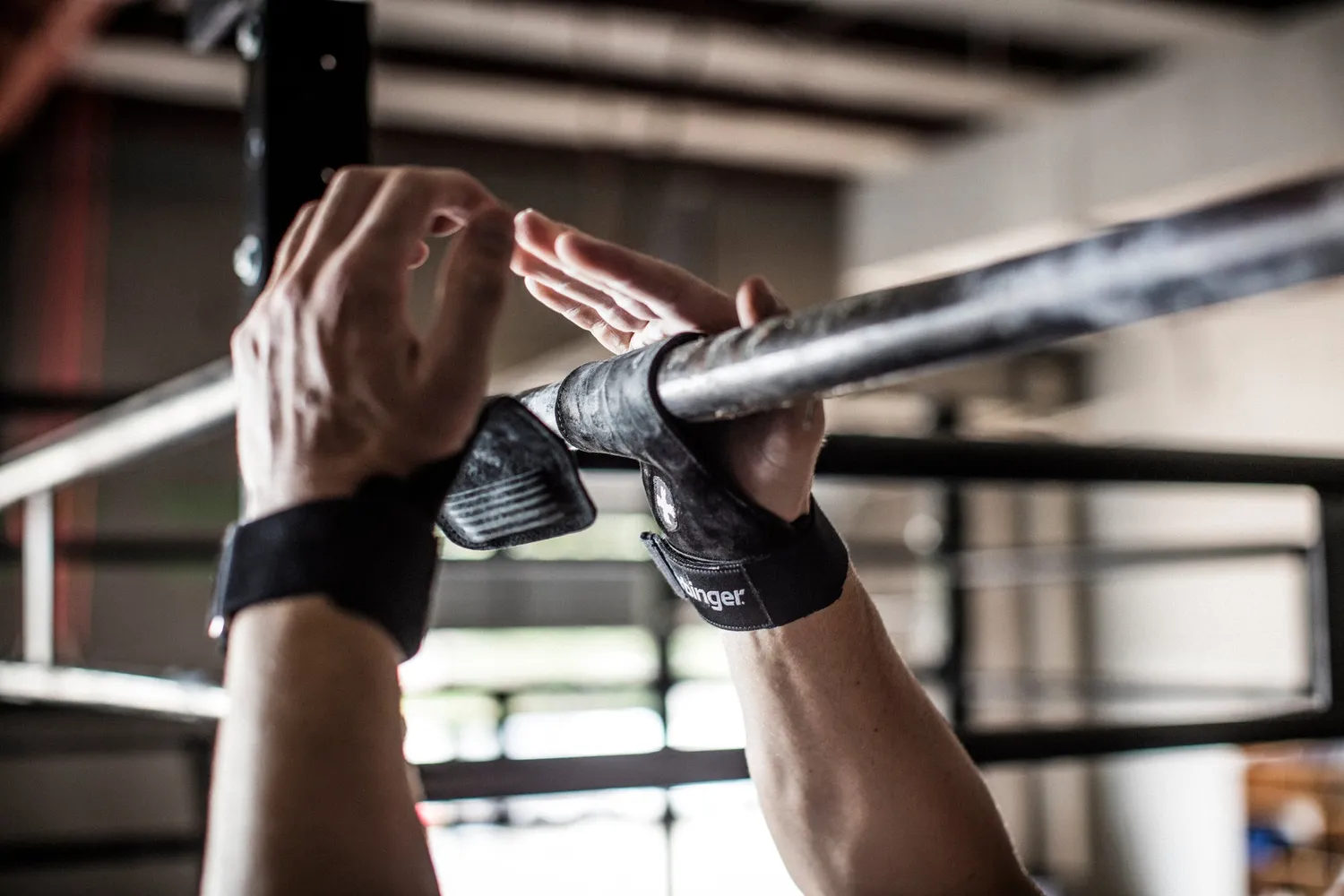 Harbinger Lifting Grips Sangles de Tirage Cuir Noir