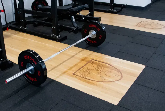 Jordan Olympic plateforme haltérophilie chêne gravée laser